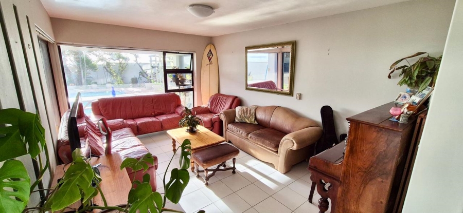 4 Bedroom Property for Sale in Van Riebeeckstrand Western Cape